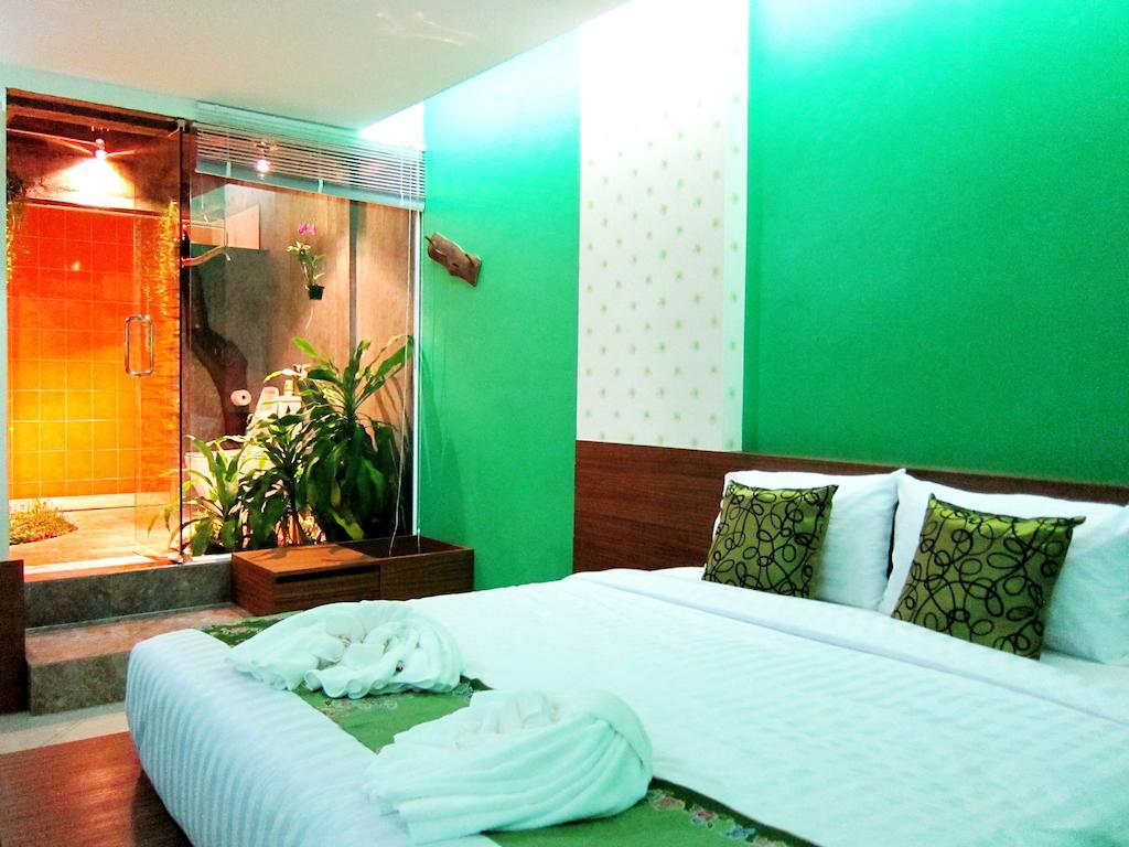 Forest Bungalows & Mama'S Restaurant Chalong Bilik gambar